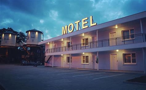 Emily S Motel E Casino