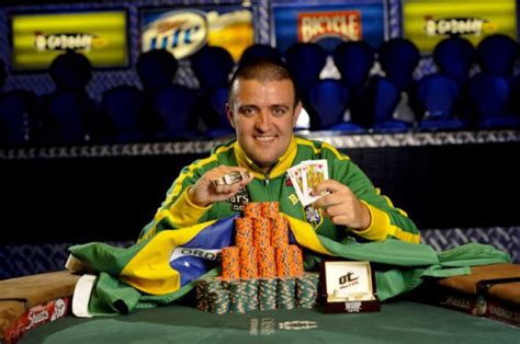 Jogadores Profissionais De Poker Do Brasil