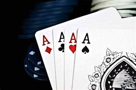 Kartu Dewa De Poker Online