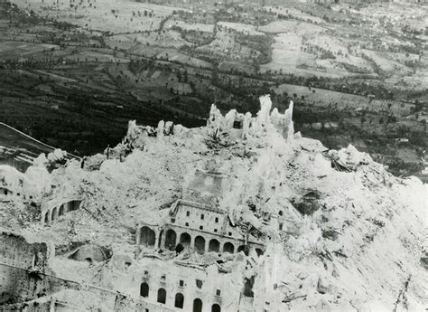 Monte Cassino De Trabalhos De Limpeza