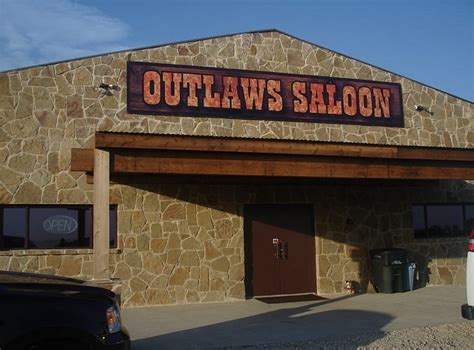 Outlaw Saloon Review 2024