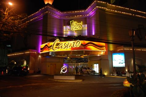 Panamanian Ensino Medio Casino Noite