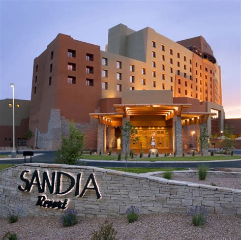 Santana Sandia Resort &Amp; Casino 25 De Setembro