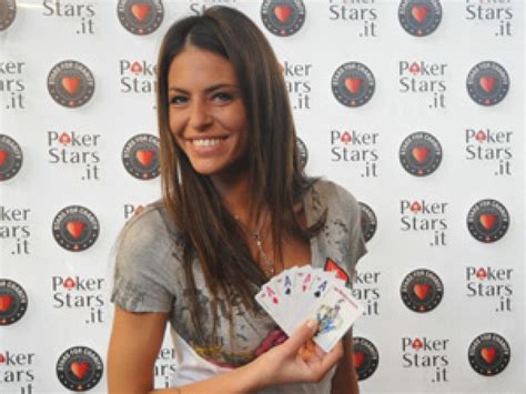 Strip Poker Con Pamela Camassa